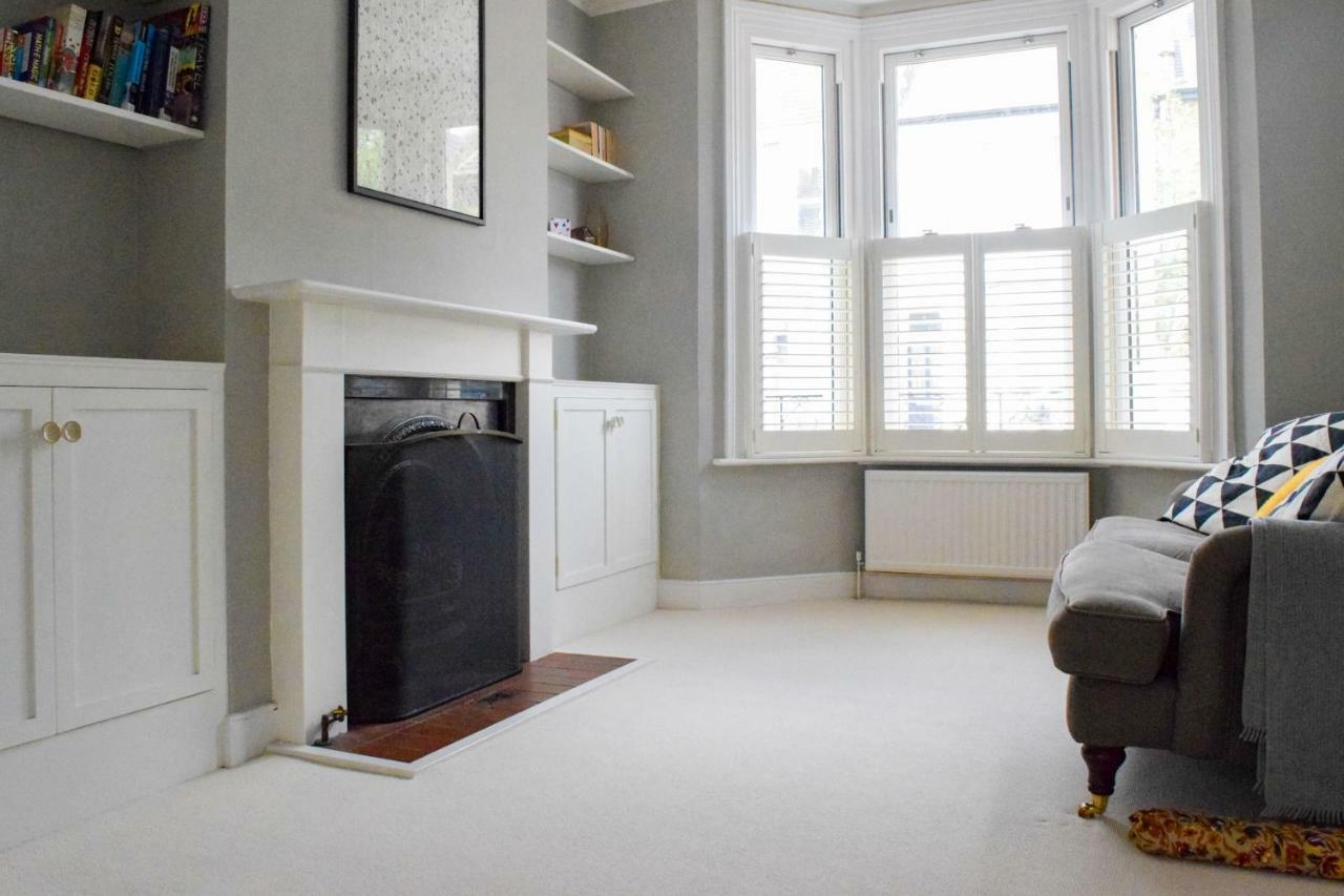 3 Bedroom Family House With A Superb Kitchen And Garden London Ngoại thất bức ảnh