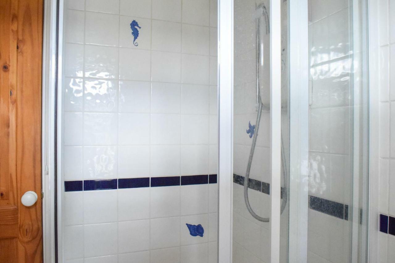 3 Bedroom Family House With A Superb Kitchen And Garden London Ngoại thất bức ảnh